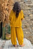 Kiti Paisley Damask Hitch Tee Tumeric